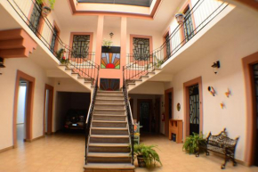 Отель Hotel del Capitán de Puebla - Vitrales  Пуэбла